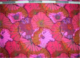 Mengenrabatt Lotus Leaves Wine Designerstoff / Patchworkstoff