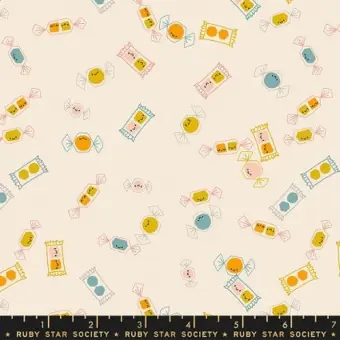 Natural Tossed Candy „Tiny Frights“ – Ruby Star Society Designerstoff – Alexia Marccelle Abegg Halloweenstoff Mengenrabatt