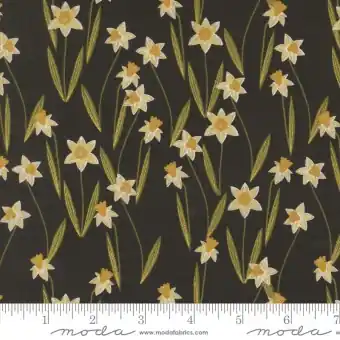 Bee Garden Narzissen Blümchenstoff – Black Metallic Floral – Gingiber by Stacie Bloomfield – Moda Fabrics Patchworkstoffe Günstig