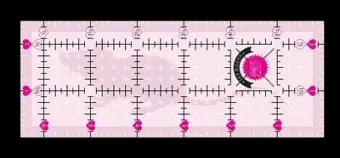 Premium Mäuschen Rollschneiderlineal 2 1/2″ x 6 x1/2 inches – Original Tula Pink Hardware – Mouse Ruler