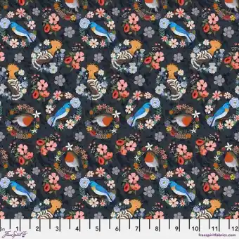 Smoke Wreaths & Blossoms Vogelstoff mit Blümchen – Bird Garden by Mia Charro Designerstoff – FreeSpirit Fabrics Patchworkstoffe Sale
