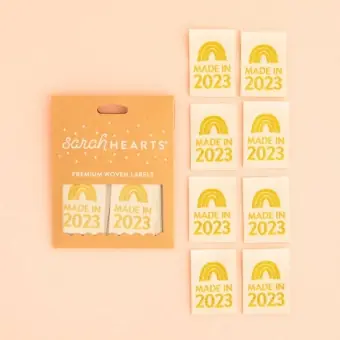 Bestseller Made in 2023 Metallic Labels – Sarah Hearts Goldene Webetiketten – Premium Woven Labels – Tied with a Ribbon Limited Edition