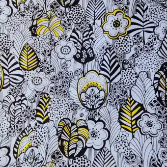 Abverkauf Schwarz-Weißer Blumenstoff – White Floral Trio Colored Flowers – Timeless Treasures Patchworkstoffe