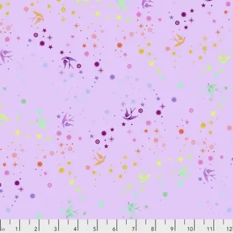 Lavender Fairy Dust Sternchenstoff mit Schwalben – True Colors Tula Pink Basicstoffe – FreeSpirit Patchworkstoffe Super-Preis