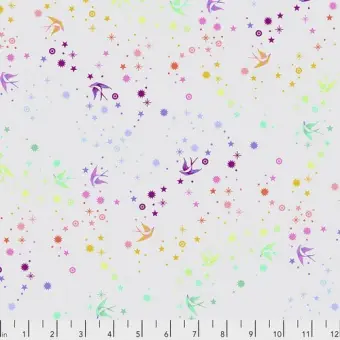 Whisper Fairy Dust Sternchenstoff mit Schwalben – True Colors Tula Pink Basicstoffe – FreeSpirit Patchworkstoffe Neue Kollektion