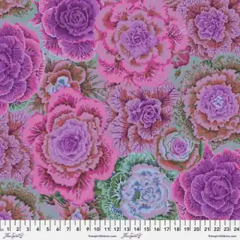 Magenta Brassica Blumenstoff Kohlköpfen – Kaffe Fassett Collective Designerstoffe – Philip Jacobs Patchworkstoff Meterware Mega-Angebot