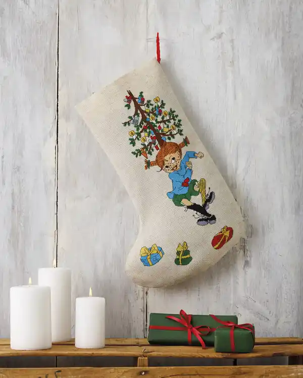 Stickpackung Weihnachtsstrumpf Pippi tanzt Jetzt Zugreifen