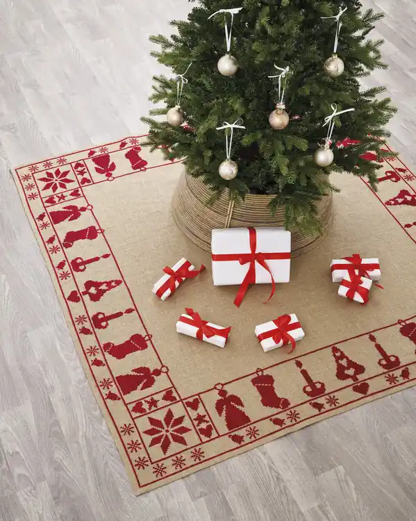 Heute Kaufen Stickpackung Tannenbaumdecke Rote Motive