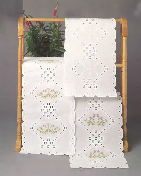 Hardangerläufer Weiße Blumen Markenware