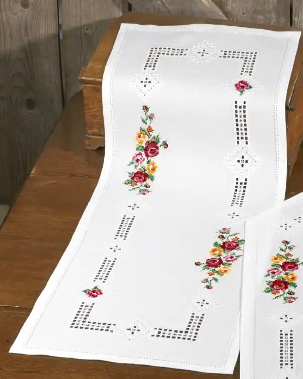 Abverkauf Hardangerläufer Farbenstarke Rosen groß