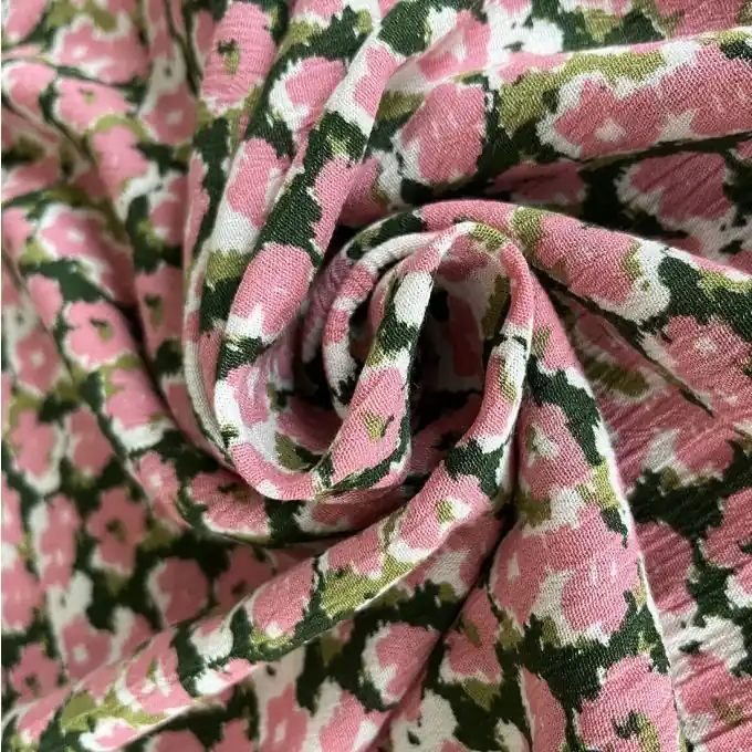 Weltweiter Versand Stoff aus rosa verschwommenem Blumen-Viskosekrepp