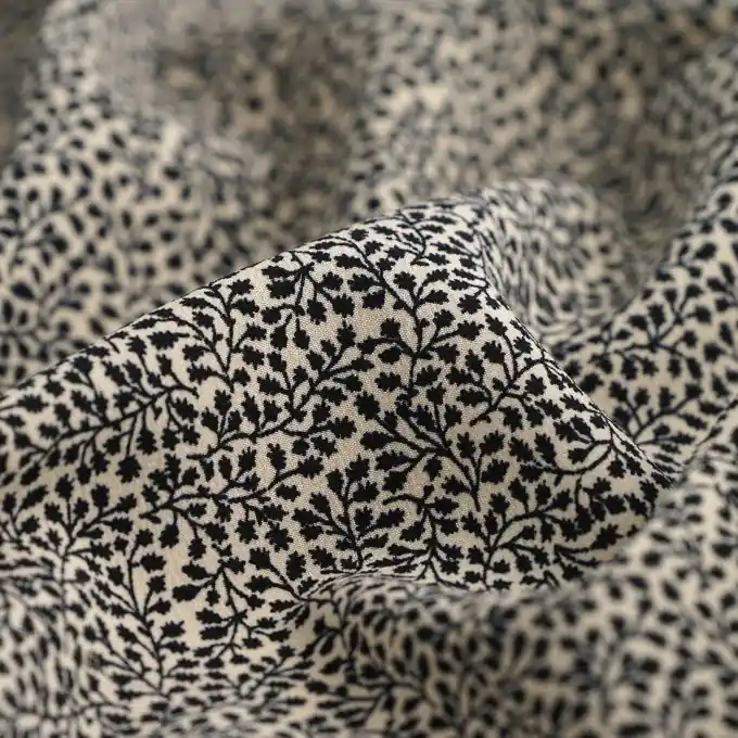 Polyester-Kreppstoff kleine Blätter écru Abverkauf