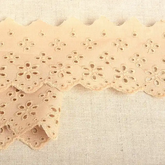 Band mit Stickereien Blumen 63mm Beige Knallerangebot