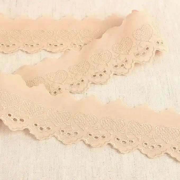 Limited Edition Band Stickereien Herzen/Sterne 50mm Beige