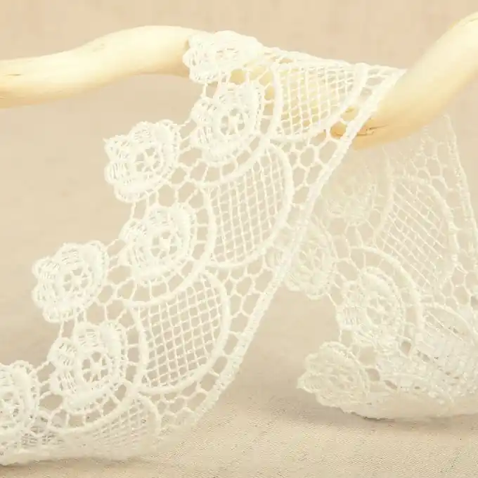 Im Trend Guipure-Band Blumen Ecru 45mm