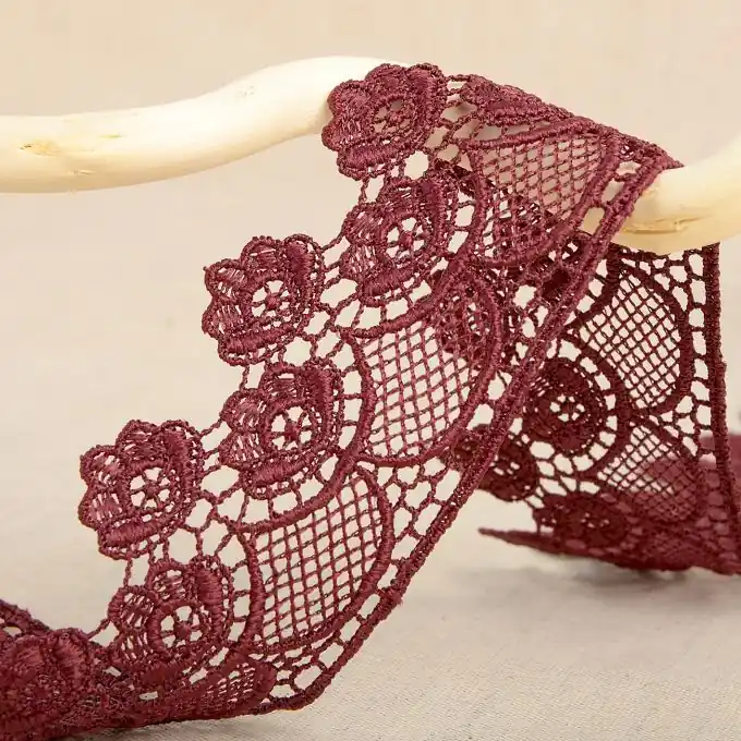 Guipure-Band Blumen Weinrot 45mm Kracherpreis