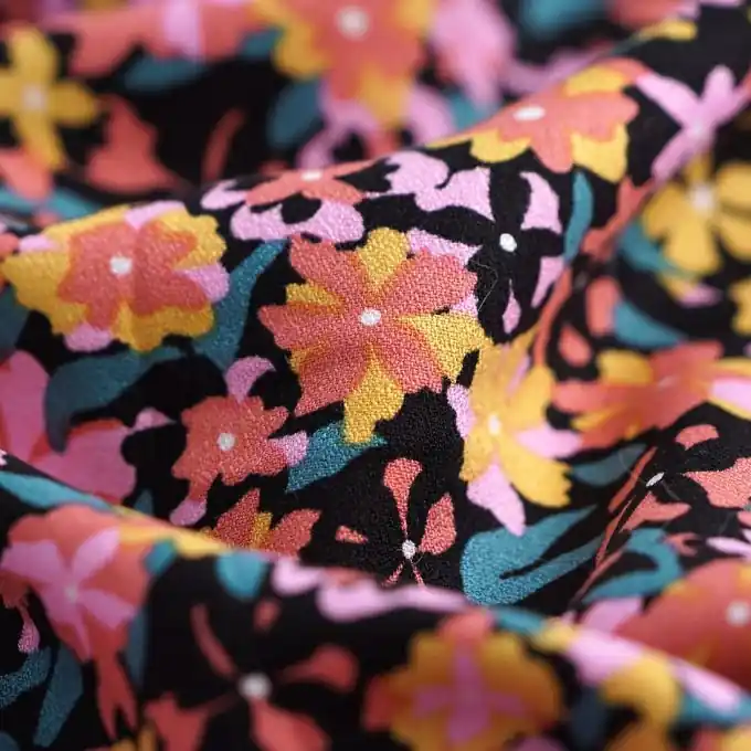 Top-Qualität Viskosekreppstoff Tamaris in Rosa