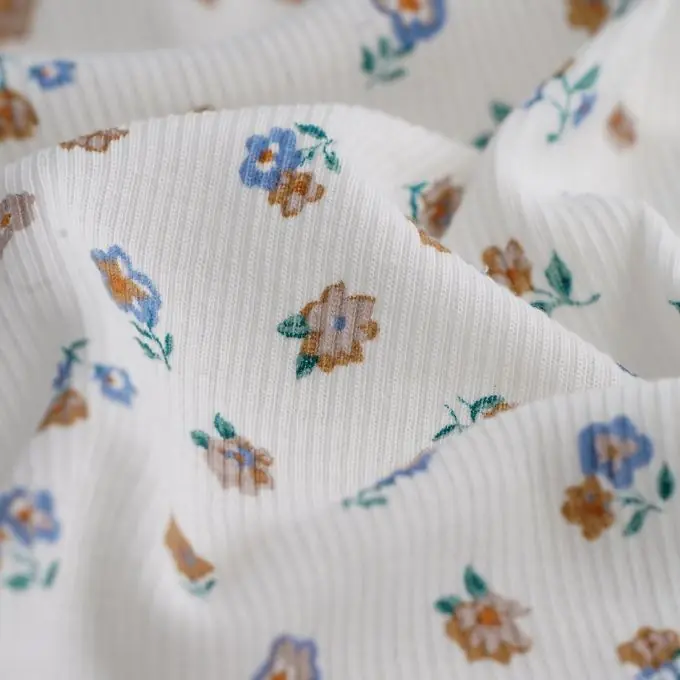 Preisreduziert Gerippter Stoff bunte Blumen écru