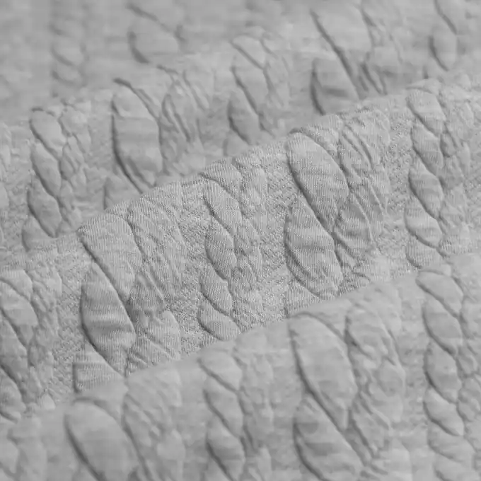 Nur Heute Gerippter Stoff Zopfmuster hellgrau meliert