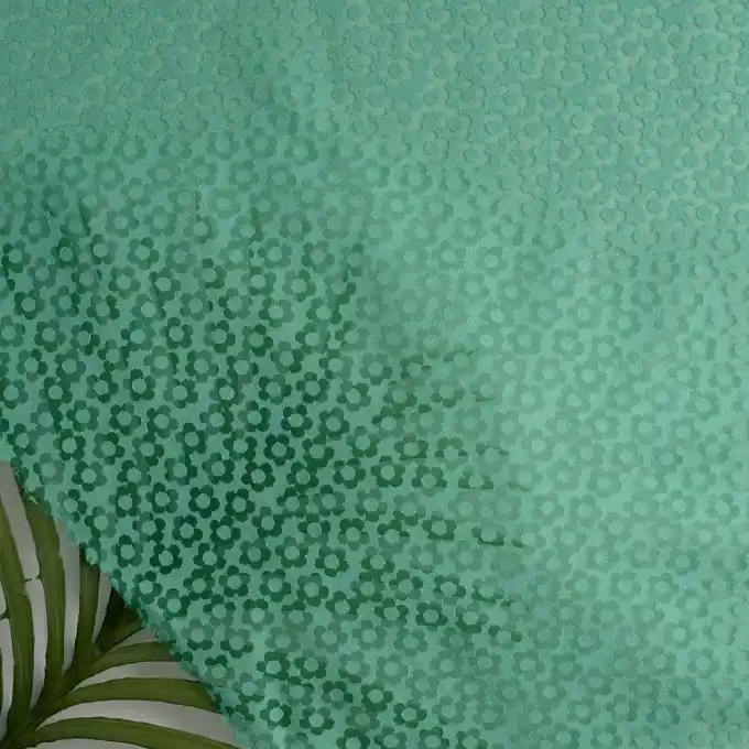 Gewebe aus grünem Polyester-Baumwoll-Voile mit Blumenmuster Preiswert