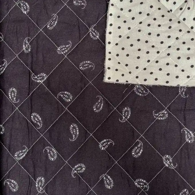 Steppstoff in Ecru-Marine Hochwertig