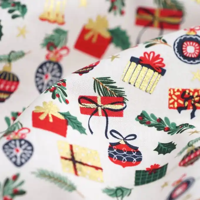 Exklusiv Weihnachtsstoff Geschenke weiß