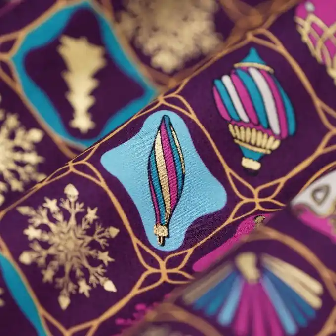 Cretonne glitzernde Weihnachtskugeln violett Letzte Chance