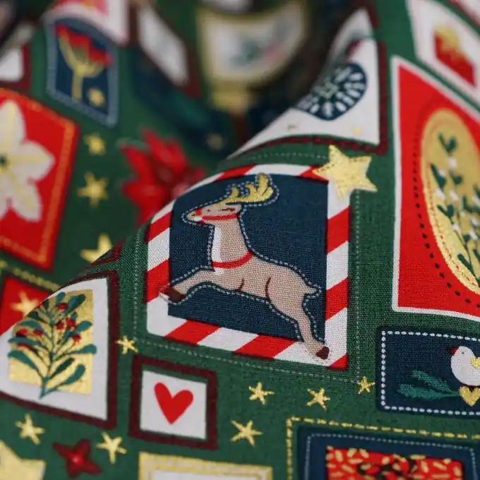 Gratis Versand Weihnachtsstoff Rahmen mit Rentieren tannengrün