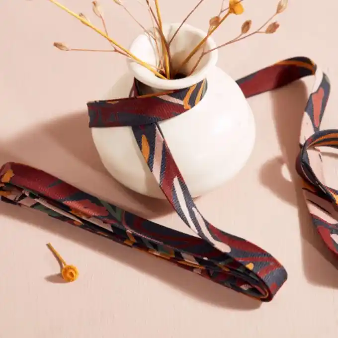 Direktkauf Schrägband Viskose Hilma Rust – Atelier Brunette