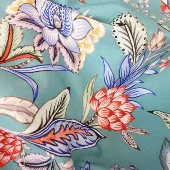 Baumwollsatin Mint orientalische Blumen Sale