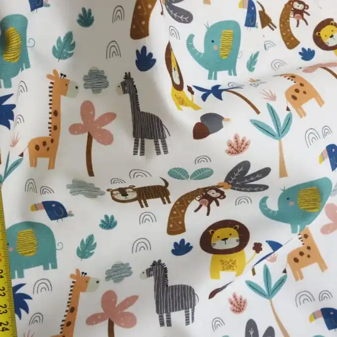 Dekostoff Baumwolle Dschungeltiere Weiß Aktuell
