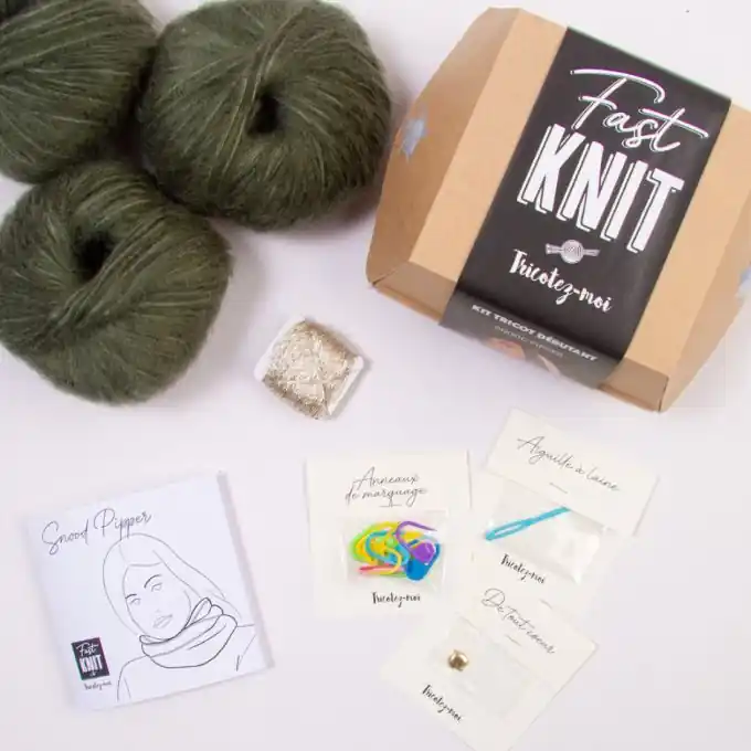 Personalisierte Schlauchschal Strickset in Grün-Weiß Geprüft