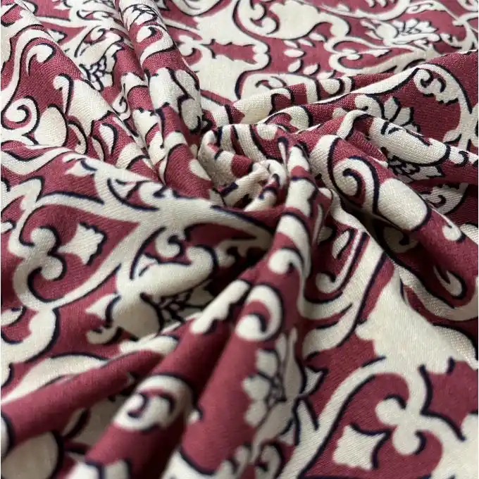 Viskosejersey-Stoff mit arabischem Muster in Ecru und Rot Exklusiv