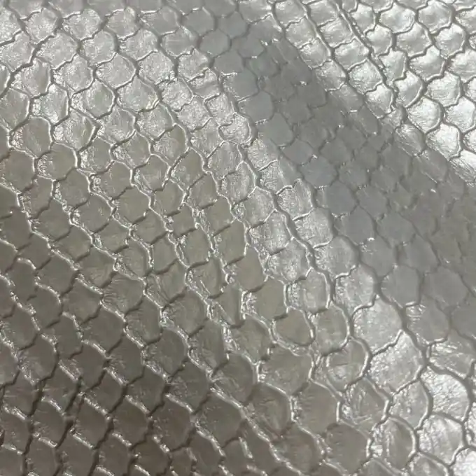 Heute Kaufen Kunstleder Silber Schlangenprägung 140cm – Öko-Tex