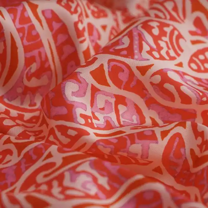 Twill recyceltes Polyester ethnisches Muster rot Aktuell