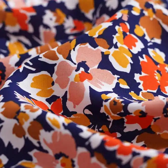 Viskose-Popeline Ecovero Blumen blau Neuheit