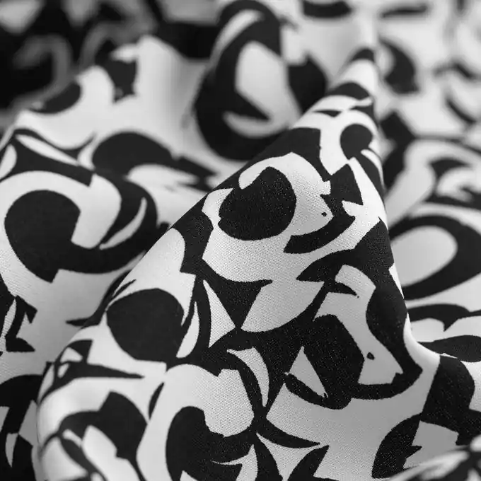 Viskose-Popeline Ecovero Blumen schwarz weiß Sonderaktion