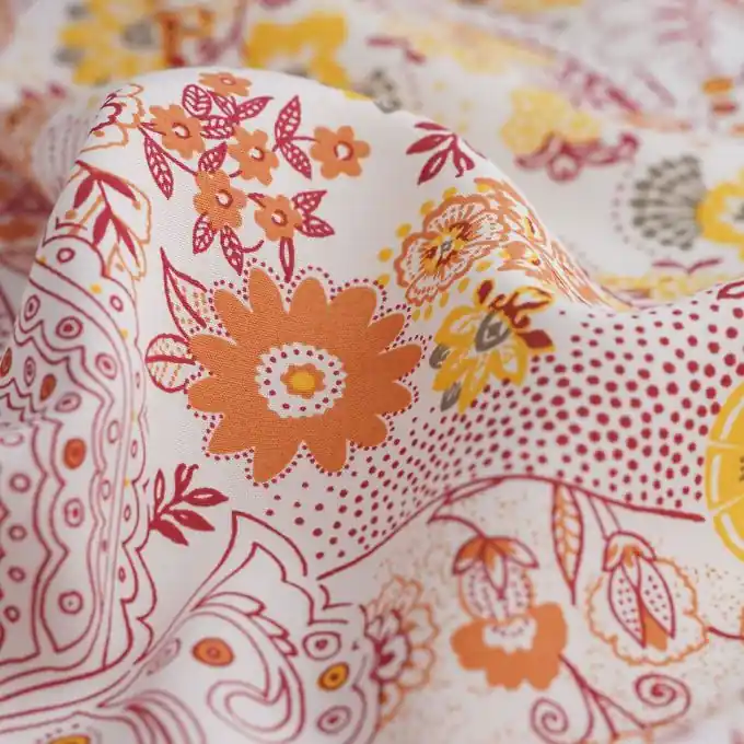 Viskose-Popeline Ecovero Blumen écru Limited Edition