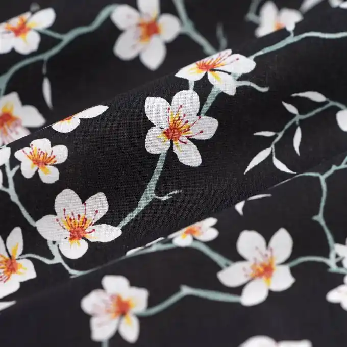 Letzte Chance Baumwollstoff Mandelblüten Schwarz