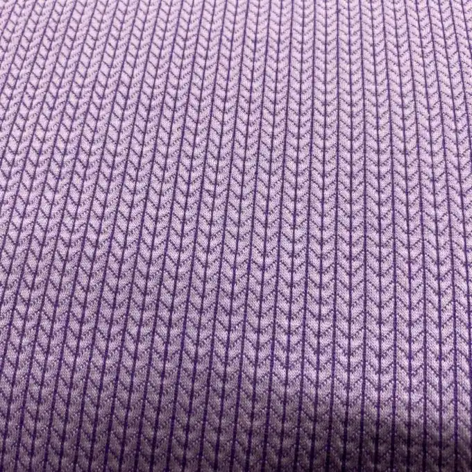Highlight Bio-Baumwolle Jacquard-Strick Lilas mit geometrischem Muster