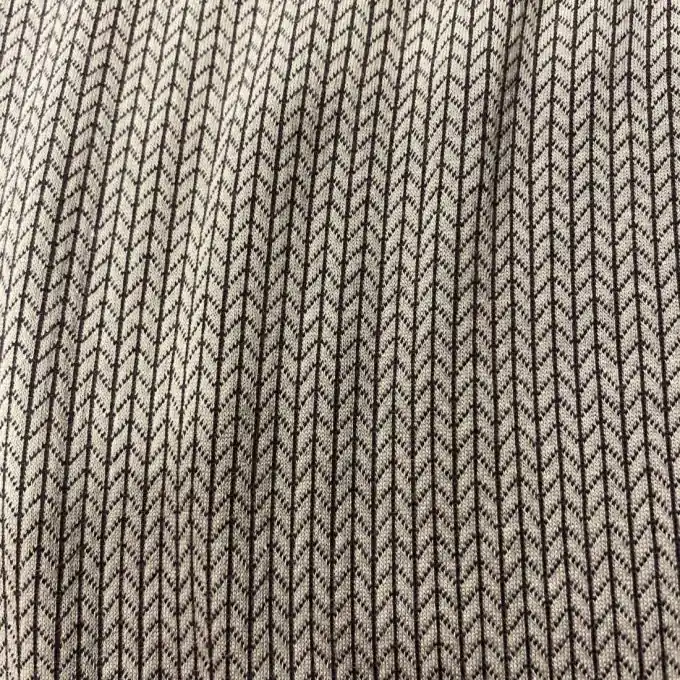 Bio-Baumwolljacquard mit geometrischem Druck – Ideal für Kleidung Top-Preis