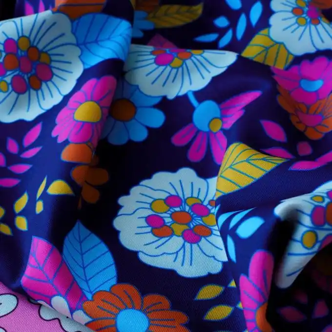 Bunter, technischer Lycra-Stoff für Bademode und Sportswear Bestseller