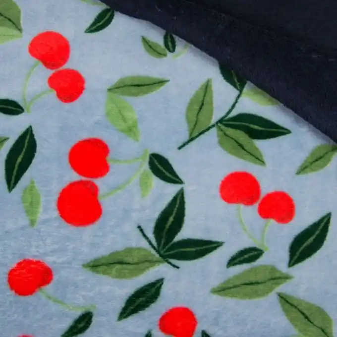 Zertifiziert Alpenfleece Kirschen blau