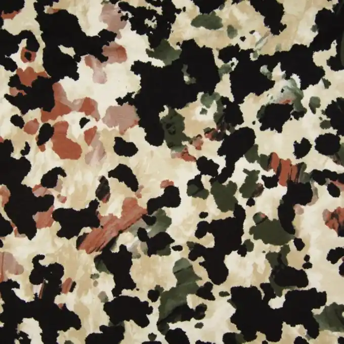 Grünes Jersey-Strickgewebe mit ausgefallenem Print – ideal für T-Shirts und Kleidung Echt