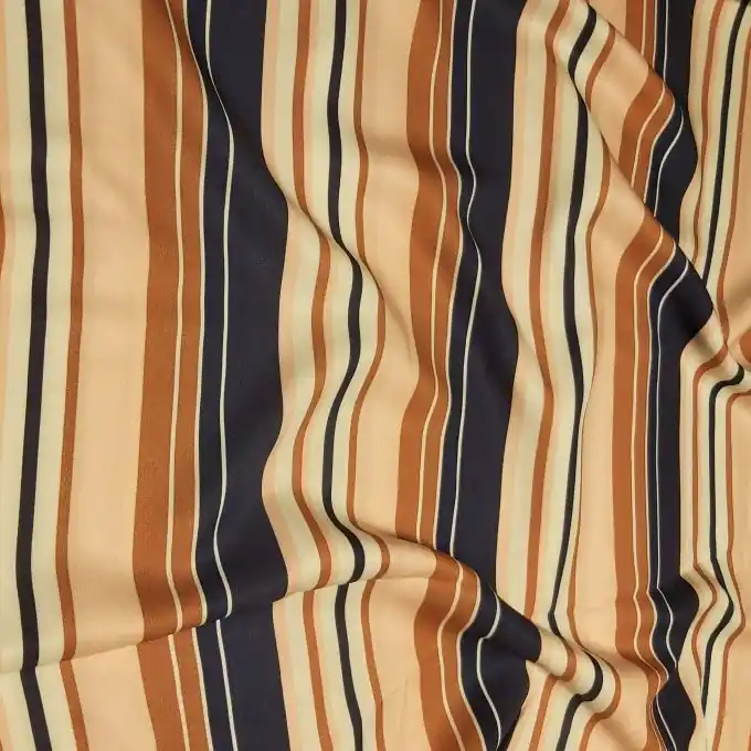 Zeitloser Viskosestoff mit gestreiftem Terrakotta- und Marineblau-Druck Meistverkauft