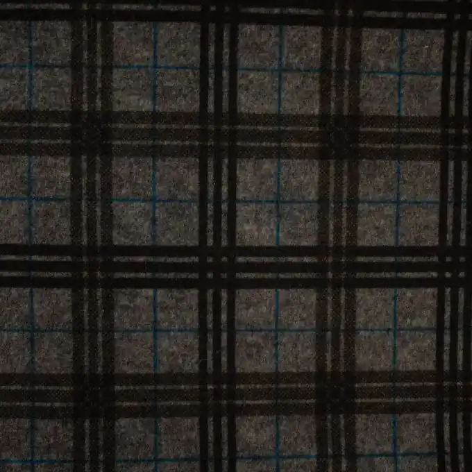 Neu Strickstoff Milano Karos Grau