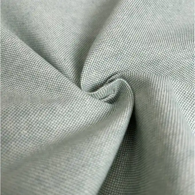 Stoff aus Baumwolle und recyceltem Polyester grün Neu