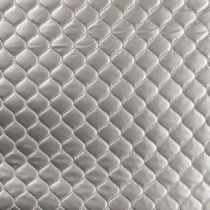 Heute Kaufen Steppstoff Schuppenmuster Silbern