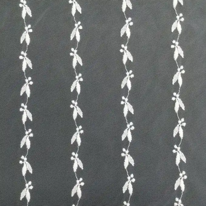 Gleich Bestellen Bestickter Tüll mit Olivenblättern für Brautkleider – Made in France