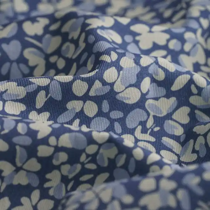 Köperstoff Floral ecru blau Handgefertigt